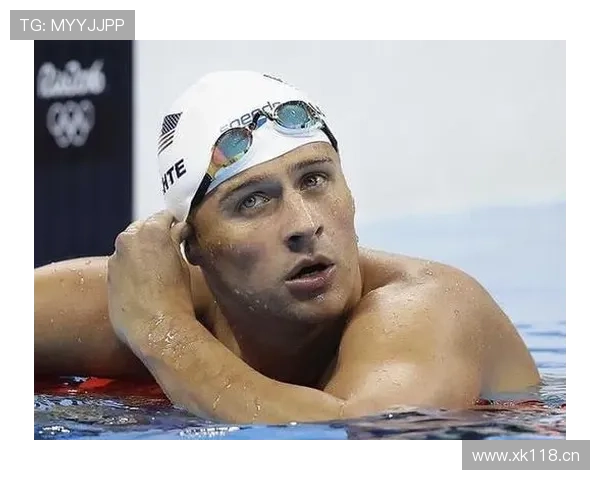 瑞安·洛赫特居然还在用那条泳裤？看着就像从90年代穿越来的明星现场！