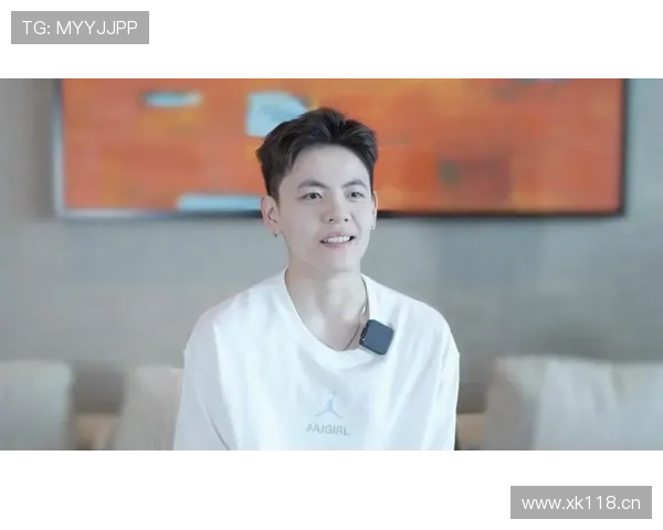 杨舒予家的冰箱里塞满蛋白粉，连饮料都按克称着喝