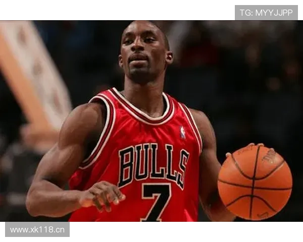 本·戈登无球跑动拉开空间，高效输出改变替补席火力结构